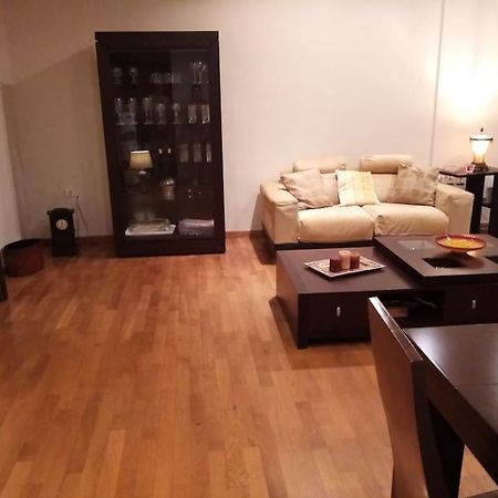 Τεσσαρι Στον Ναυτικο Ομιλο Χiου Apartment Chios Town Bagian luar foto