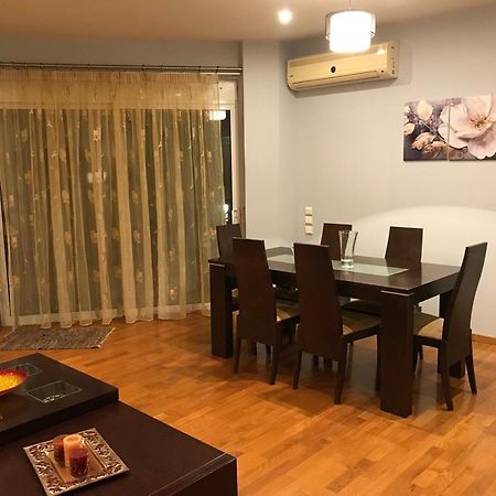 Τεσσαρι Στον Ναυτικο Ομιλο Χiου Apartment Chios Town Bagian luar foto