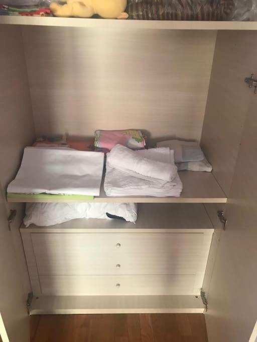 Τεσσαρι Στον Ναυτικο Ομιλο Χiου Apartment Chios Town Bagian luar foto