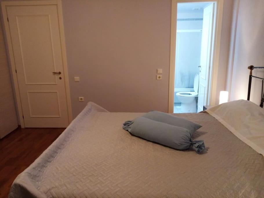 Τεσσαρι Στον Ναυτικο Ομιλο Χiου Apartment Chios Town Bagian luar foto