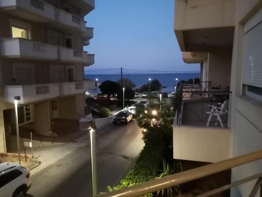 Τεσσαρι Στον Ναυτικο Ομιλο Χiου Apartment Chios Town Bagian luar foto